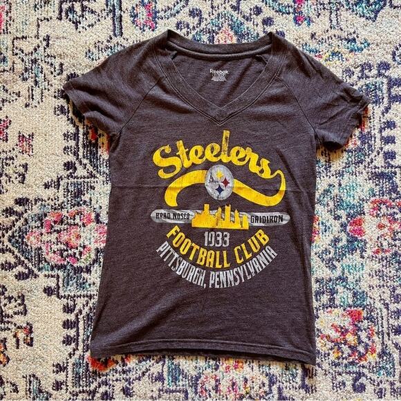 Pittsburgh Steelers Women’s V-Neck T-Shirt – Size M - Picture 2 of 3